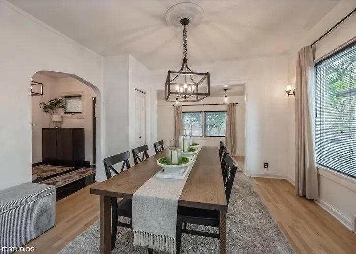 Holiday home Charm 15min To Chi Loop Oak Park