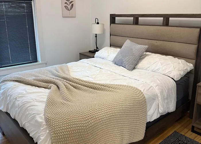 Charm 15min To Chi Loop Holiday home *